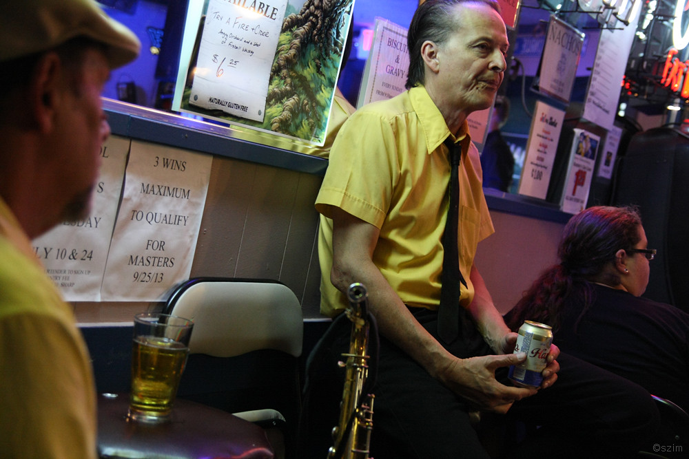 Taking a break in between sets, Portland, 2013