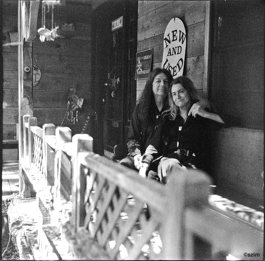 Fred & Toody Cole on their front porch, Clackamas, 2016