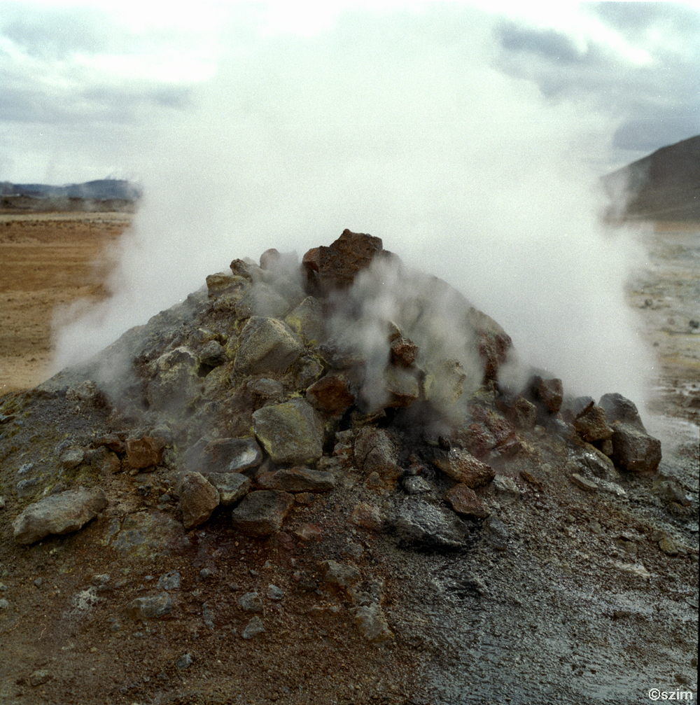 2006 Iceland hot sulphur hot spring_szim
